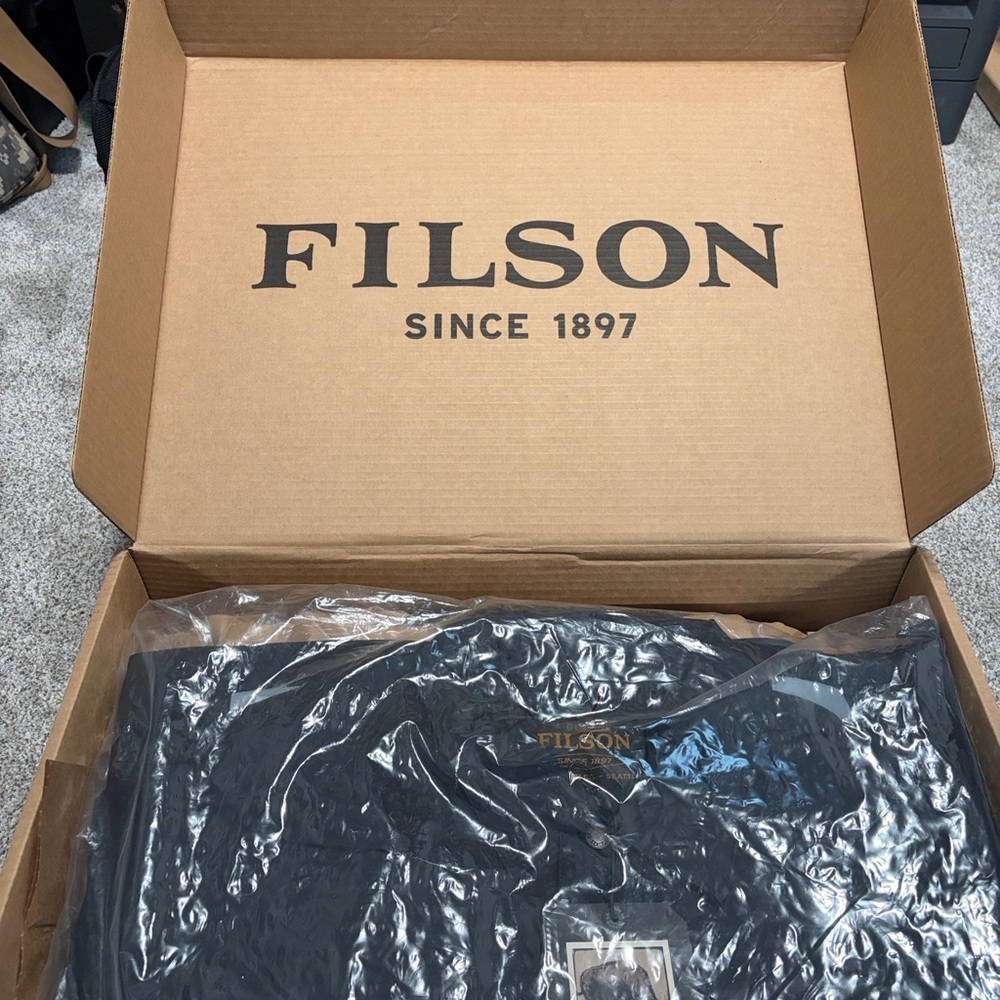 Filson Ranger Short Cruiser Navy - Picture 2 of 3